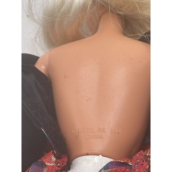 Mattel Holiday 1976 Barbie in Black Velor With Plaid Dress Missing Shoes - Picture 10 of 16